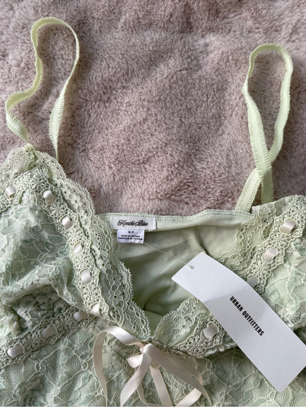 NWT UO Kimchi Blue Clover Lace + Ribbon Trim Cropped Cami Green Size S - Picture 9 of 11